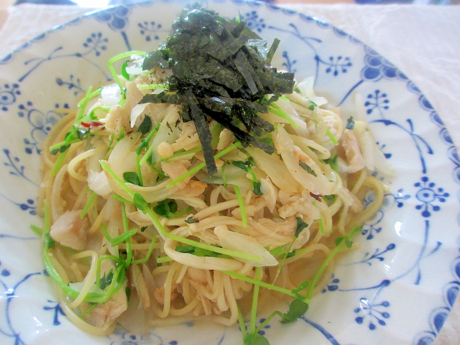 ツナとえのきと豆苗のバターポン酢パスタ レシピ 作り方 By Mococo05 楽天レシピ ツナとえのきと豆苗のバターポン酢パスタ レシピ 作り方 By Mococo05 楽天レシピ