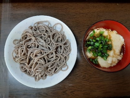 長芋が少し残っていたので、とろろざるそばを美味しくいただきました。有難うございました。