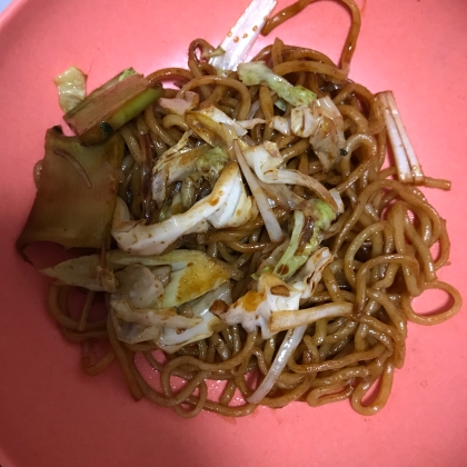 余り野菜でお財布に優しい☆スパイシー焼きそば