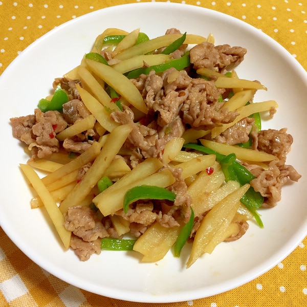 ピリ辛が旨 豚肉とじゃがいもピーマンの甘辛炒め レシピ 作り方 By ぽよっちぷーちゃん 楽天レシピ ピリ辛が旨 豚肉とじゃがいもピーマンの甘辛炒め レシピ 作り方 By ぽよっちぷーちゃん 楽天レシピ