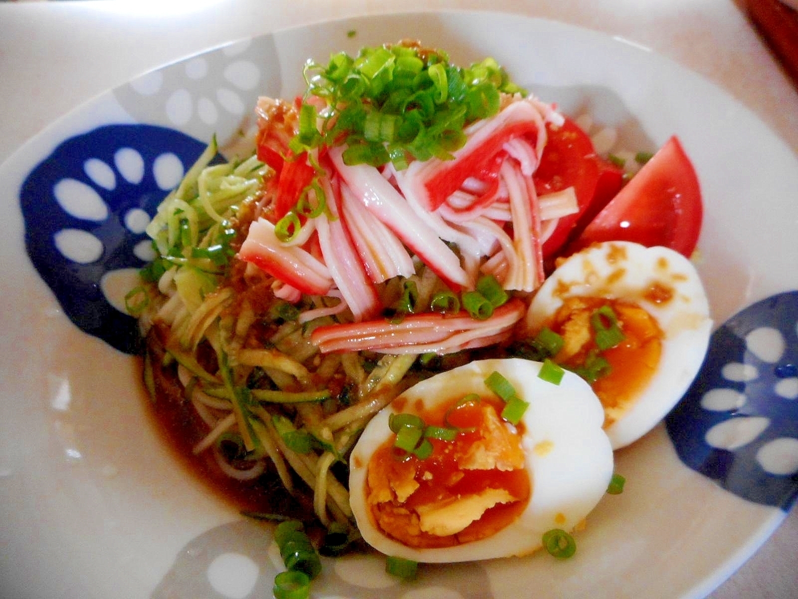 カニカマとキュウリのレモンダレ冷麺