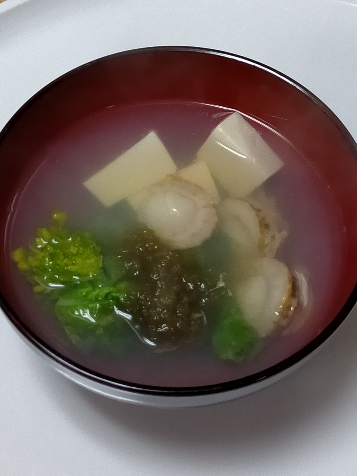 菜花とホタテ☆とお豆腐のお吸い物～とろろ昆布添え♪