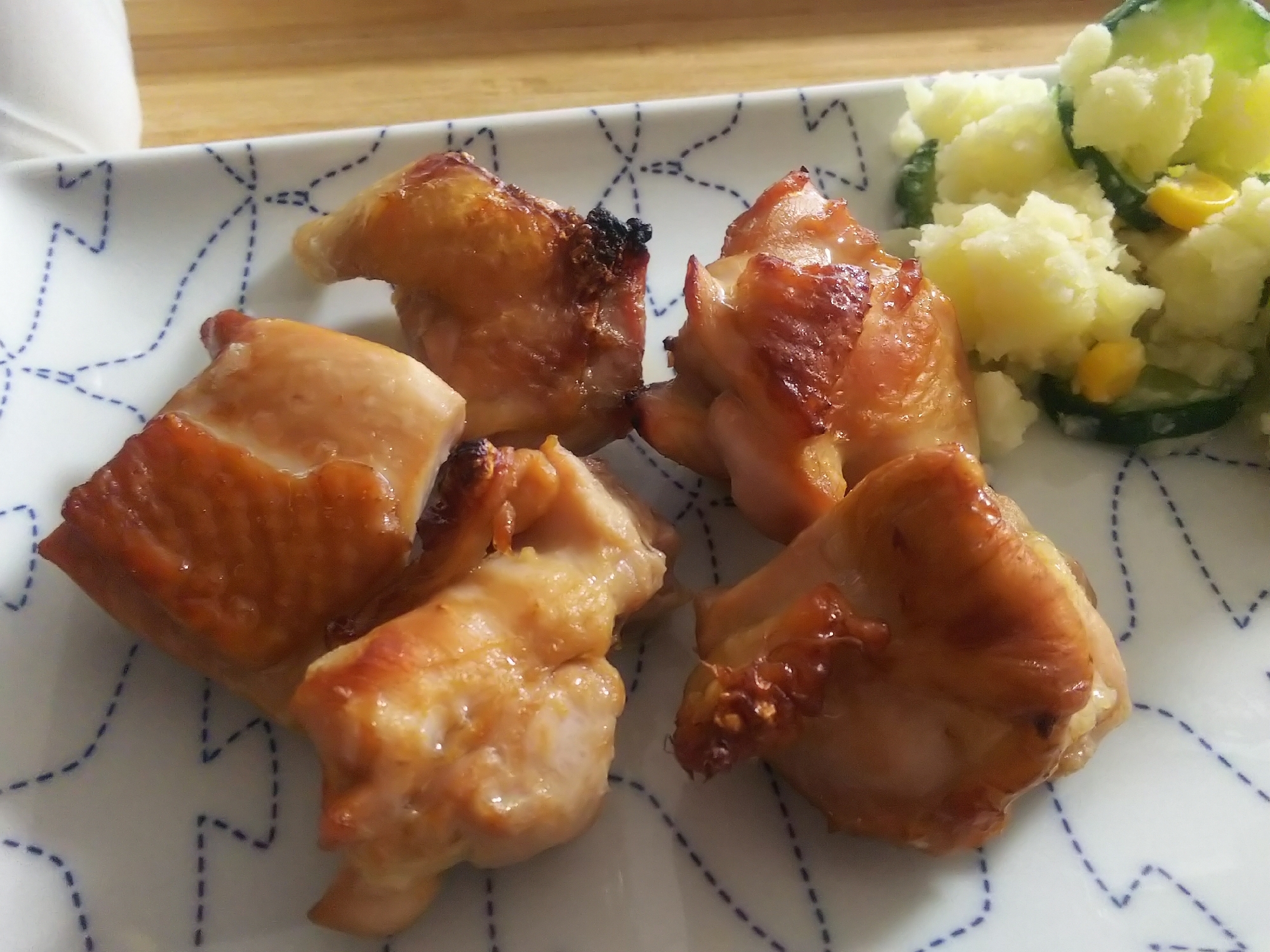 漬けて焼くだけ!鶏もも肉のニンニクしょう油焼き!