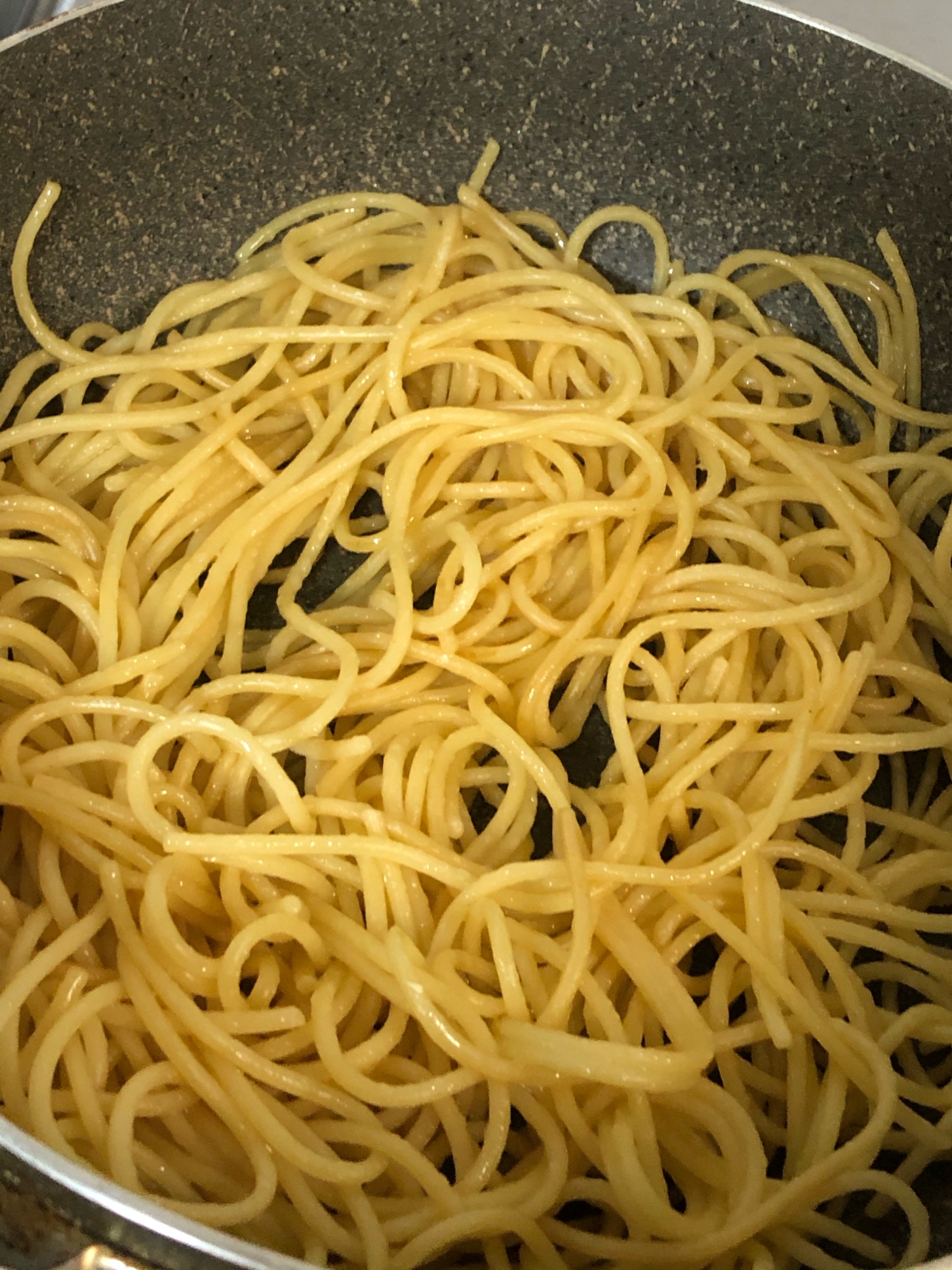 バター醤油コンソメパスタ