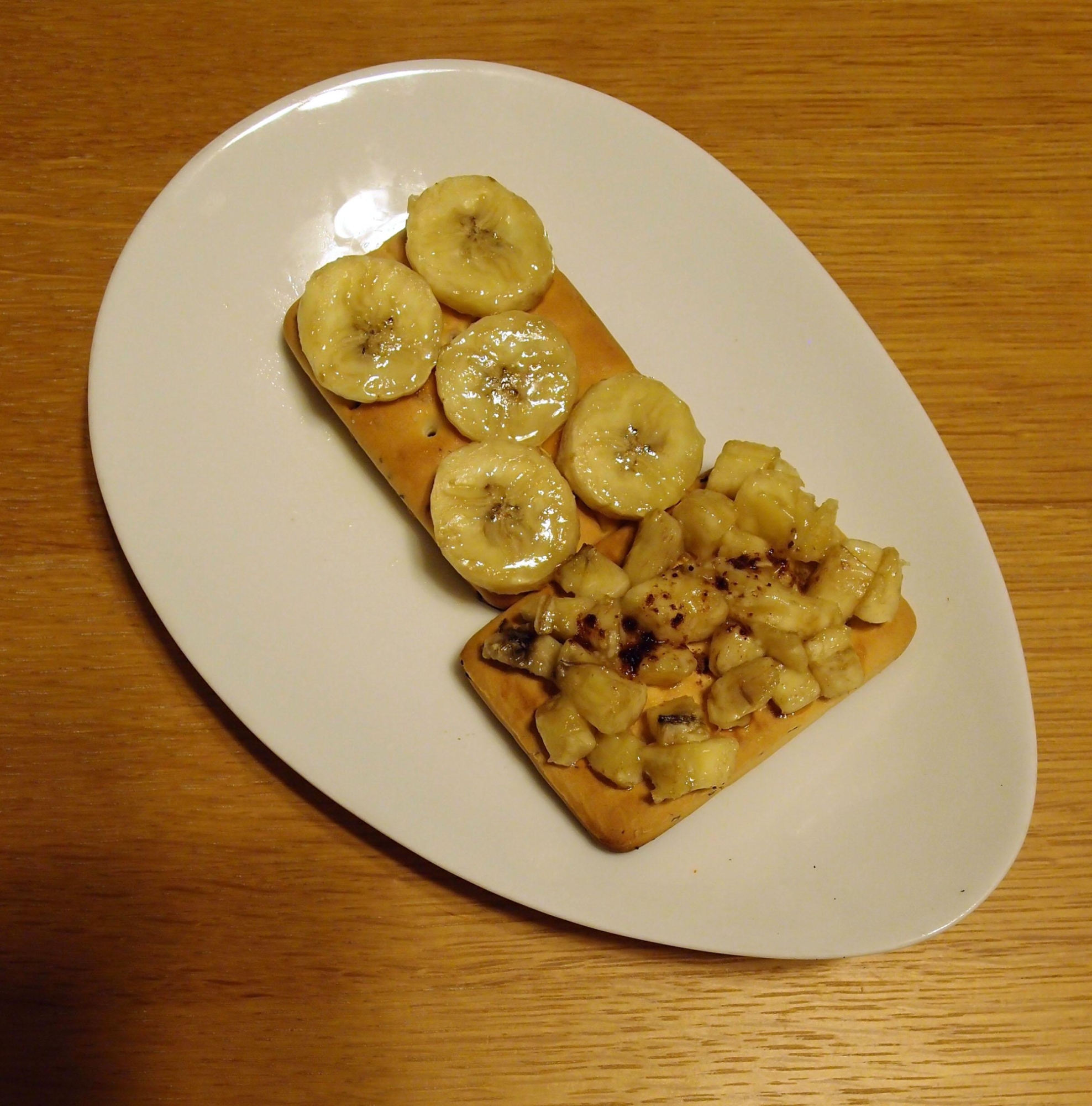 乾パンとバナナのトースター焼き・2種