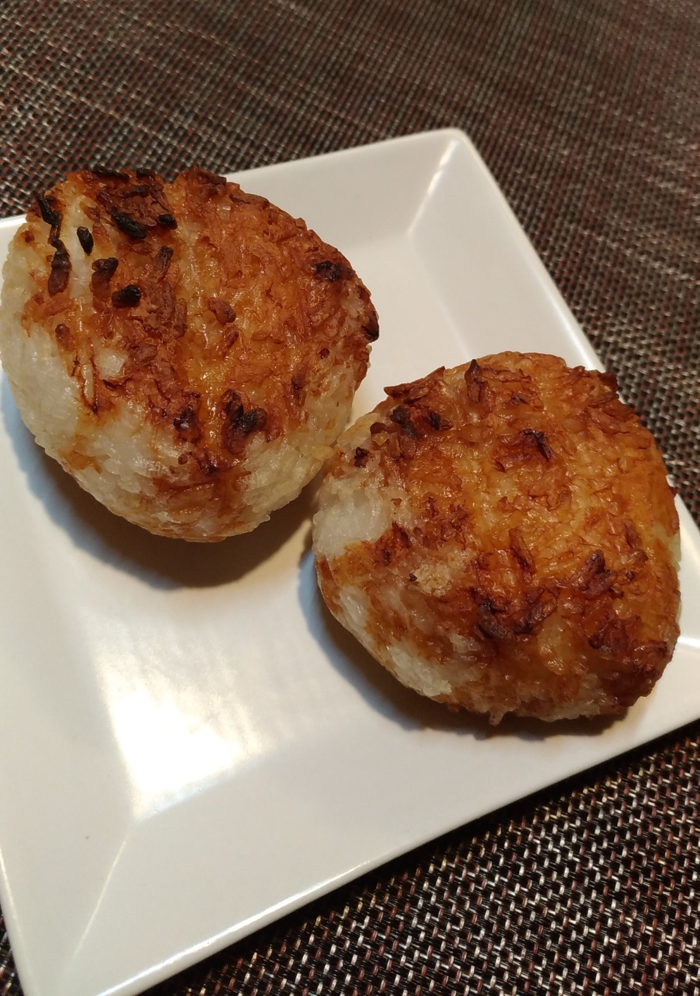 芳醇☆味噌入り醤油の焼きおにぎり