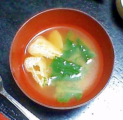 ほうれん草と油揚げの味噌汁