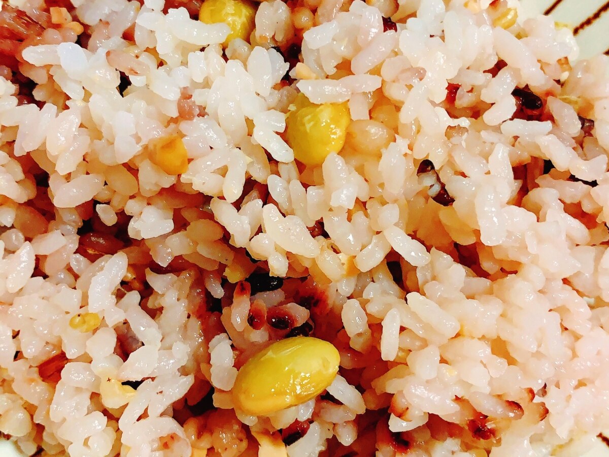 雑穀米と枝豆で食感up ダシの香りの炊き込みご飯 レシピ 作り方 By Tweemy 楽天レシピ 雑穀米と枝豆で食感up ダシの香りの炊き込みご飯 レシピ 作り方 By Tweemy 楽天レシピ