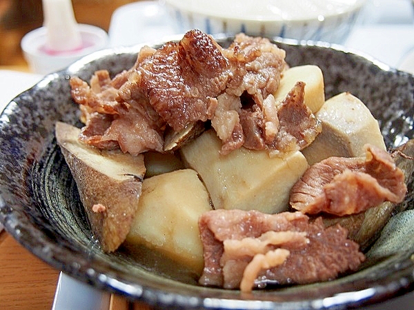 里芋とごぼうの甘辛煮