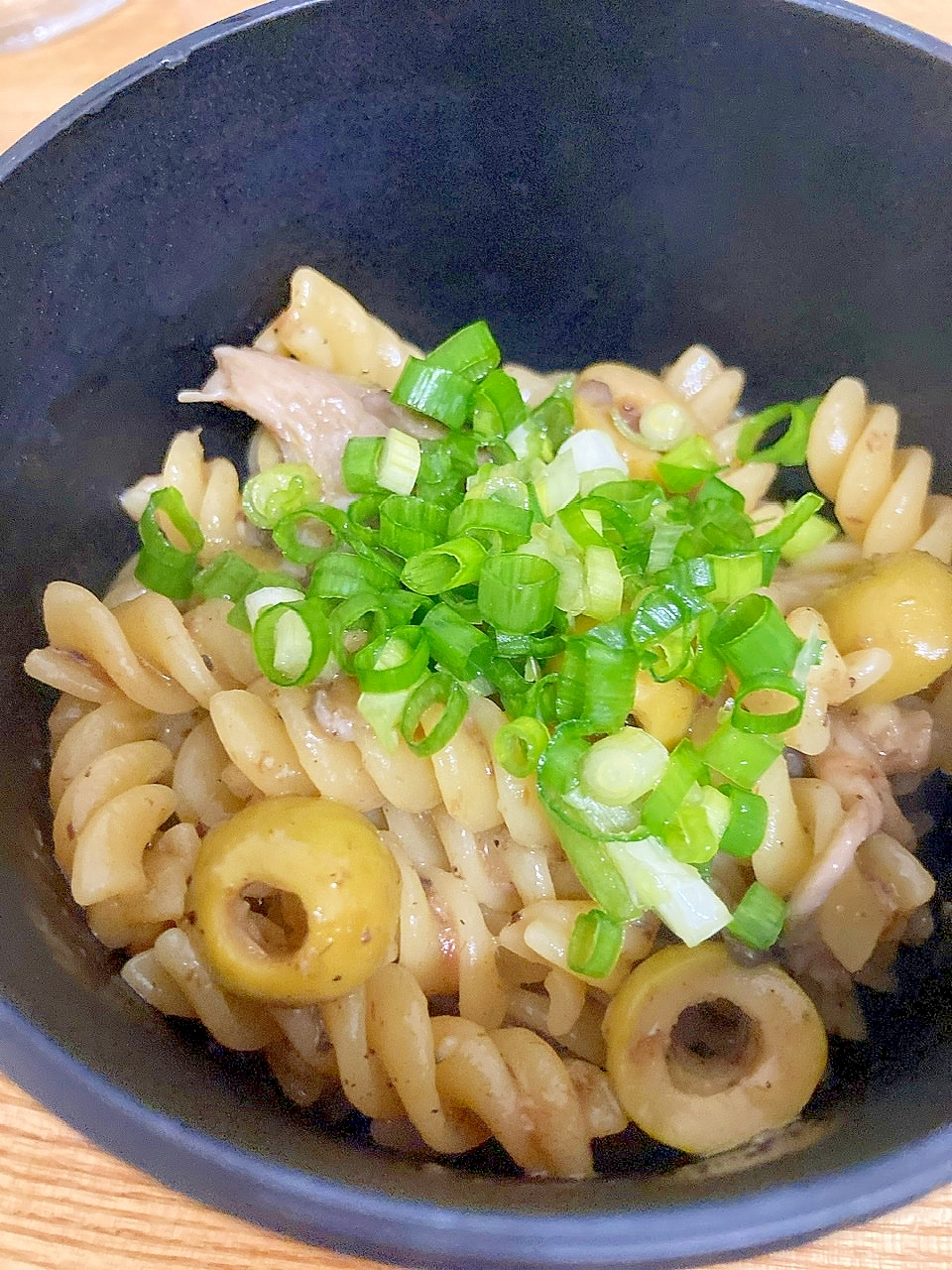 ワンパン★オリーブとひらたけの煮込みパスタ