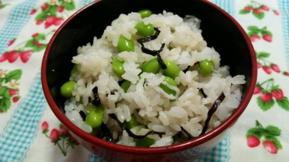 塩昆布と枝豆じゃこの混ぜご飯