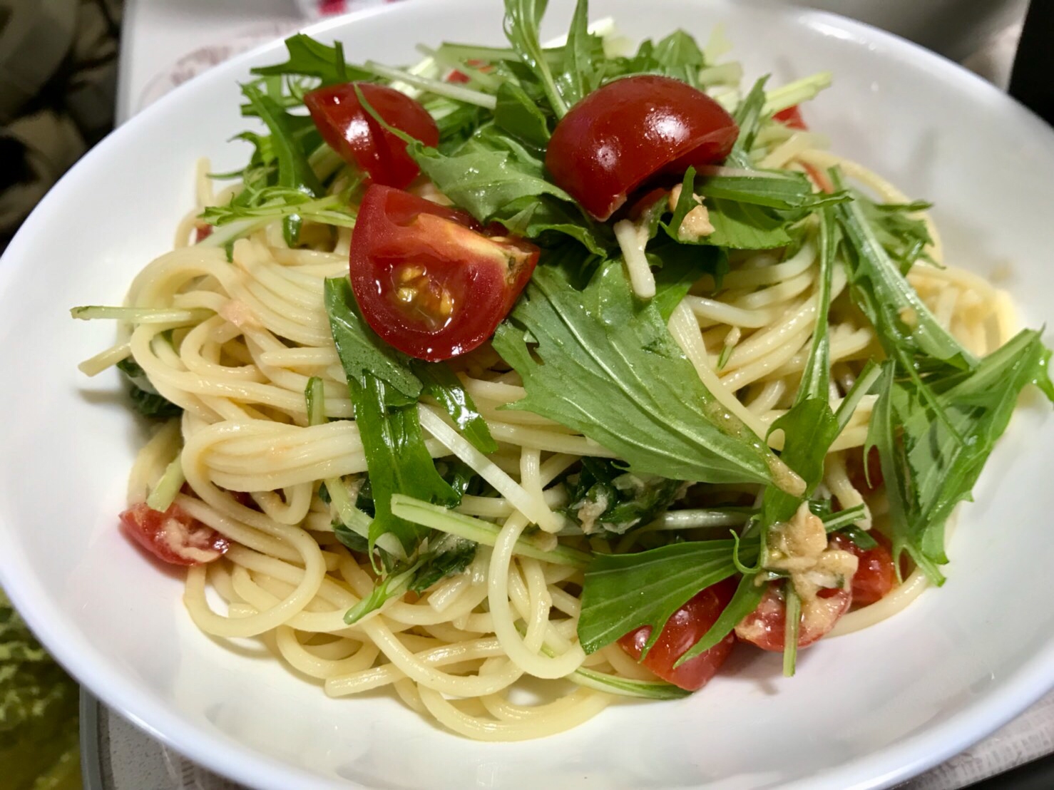 トマトと水菜の冷製ツナパスタ