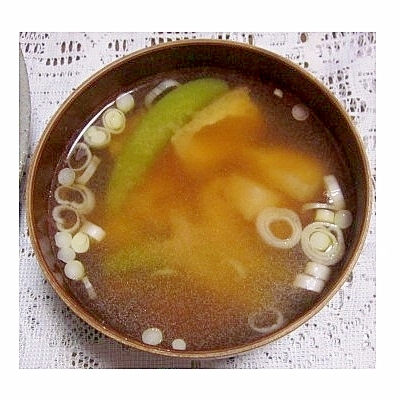 絹さや・ねぎ・油揚げの味噌汁