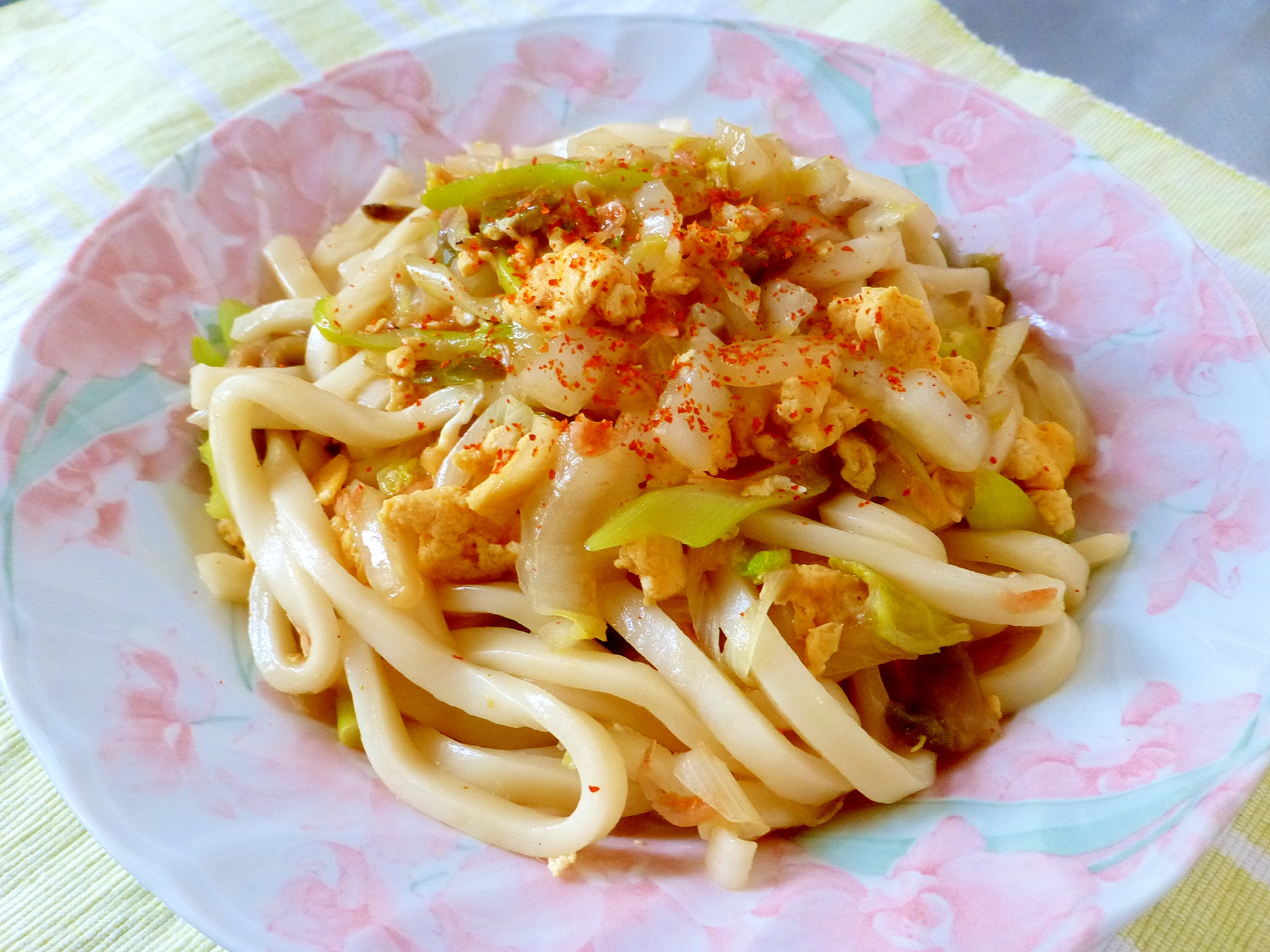 玉子とザーサイの焼きうどん