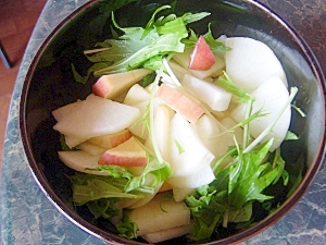 大根とリンゴの塩麹サラダ