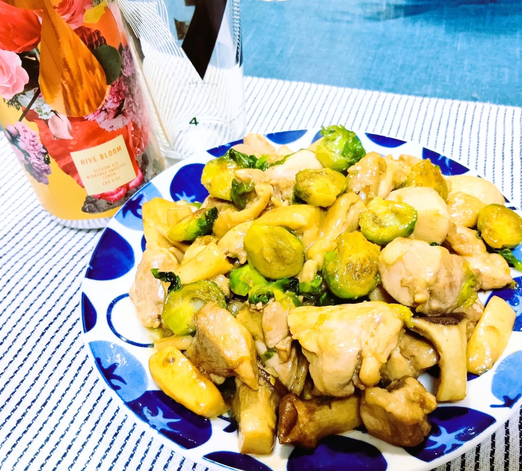 芽キャベツと鶏もも肉のバター醬油ソテー