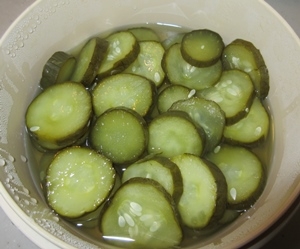 すぐにおいしい マクドナルド風きゅうりのピクルス レシピ 作り方 By かばぽん 楽天レシピ