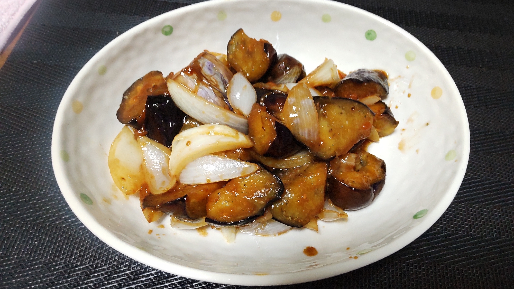 なすと玉ねぎの★味噌炒め