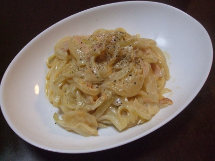 乾麺のおうどんを使ったので一手間かかってしまいましたが、モチモチして美味しかったです～♡
ゆでうどんのカルボナーラならスパよりもぐ～んと簡単ですね♡