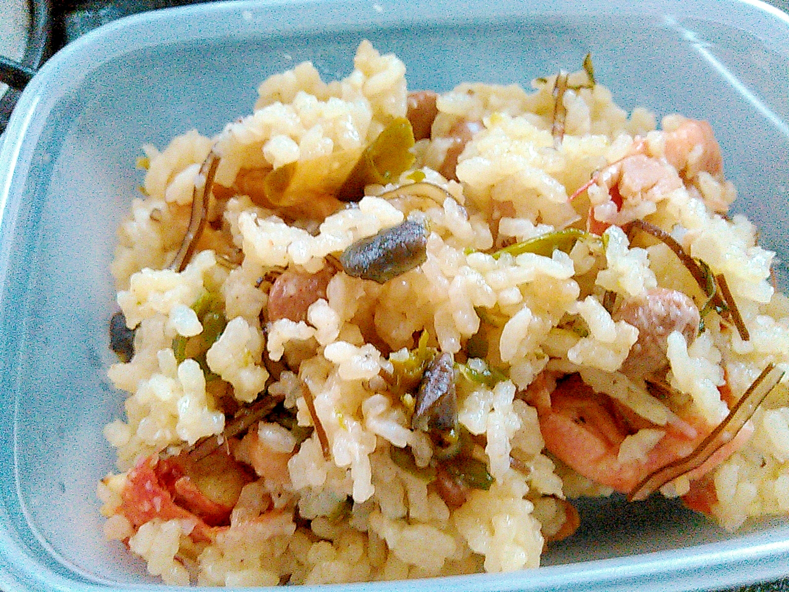 鮭と塩昆布、ナスの漬物の炒飯弁当