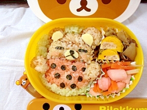 夏！スイカを喜ぶ♪リラックマ弁当