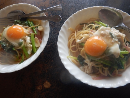 目玉焼きのっけ♡ほうれん草豚キムチパスタ