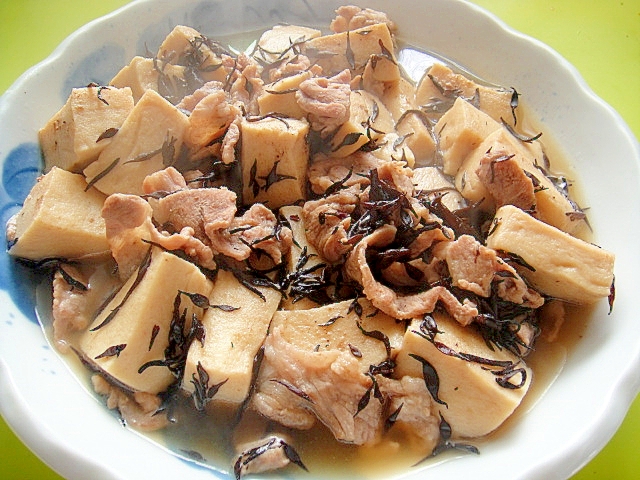 高野豆腐とひじき豚肉の煮物