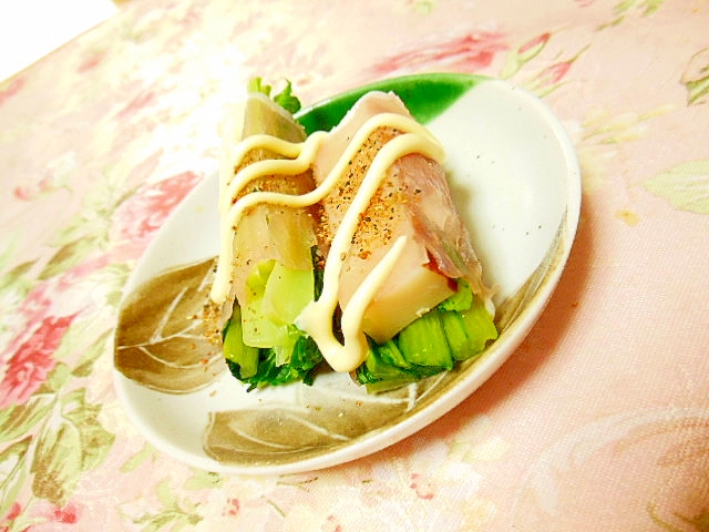 生ハムｄｅ❤小松菜と蒲鉾のマヨペッパーロール❤