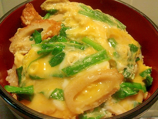 ニラと竹輪の卵とじ丼 レシピ・作り方 by ねあっっ - 楽天レシピ