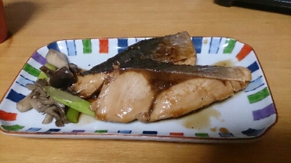 ぶりの照り焼き、初挑戦です(^_^)
おいしくできて良かったです。