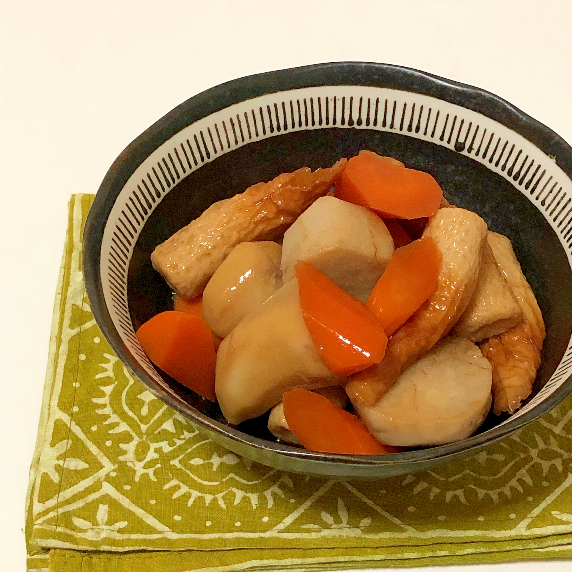 里芋と人参とちくわの煮物 レシピ 作り方 By まかろん 楽天レシピ 里芋と人参とちくわの煮物 レシピ 作り方 By まかろん 楽天レシピ