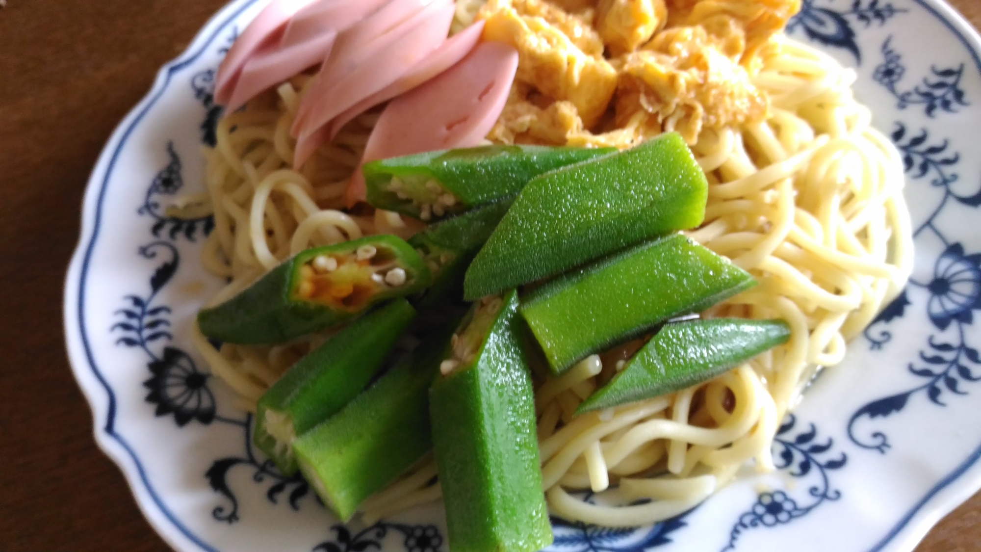 オクラの冷やし麺