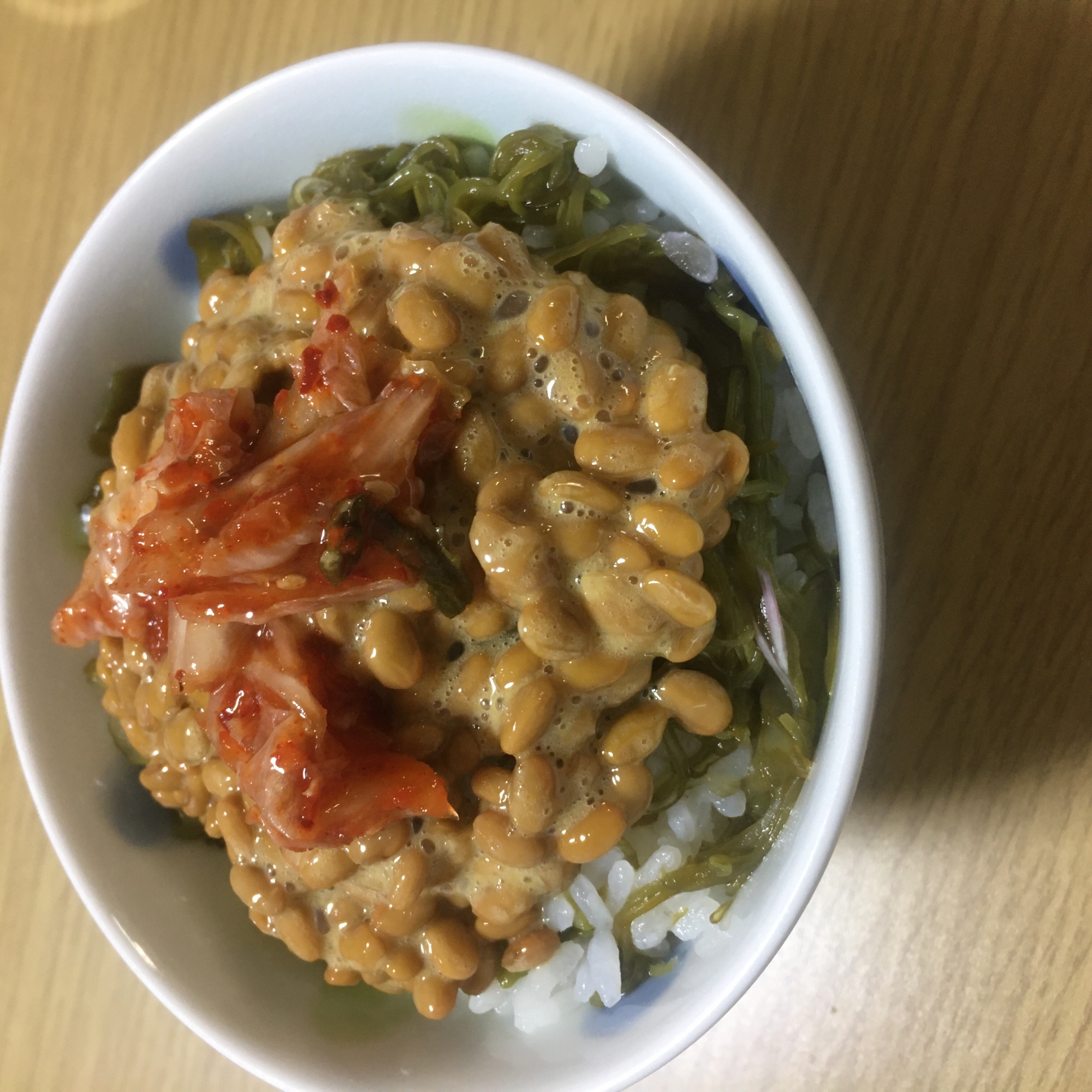 めかぶ納豆キムチ丼