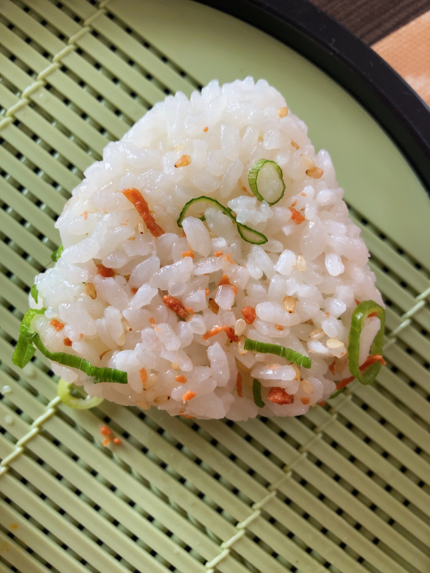 ごま油香る和風のおにぎり