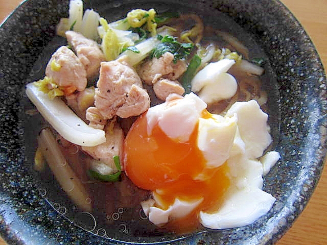 温泉卵と白菜韮鶏肉炒めラーメン