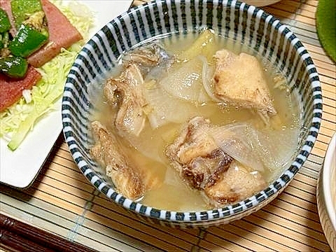 ぶりあらを素ぅ揚げ焼いて熱湯じゃーの最高うしお汁