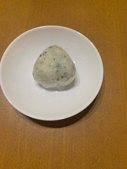 枝豆とわかめのおにぎり