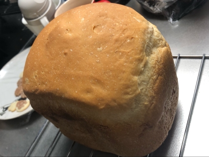 フランス産バターで作るフランスパン風食パン