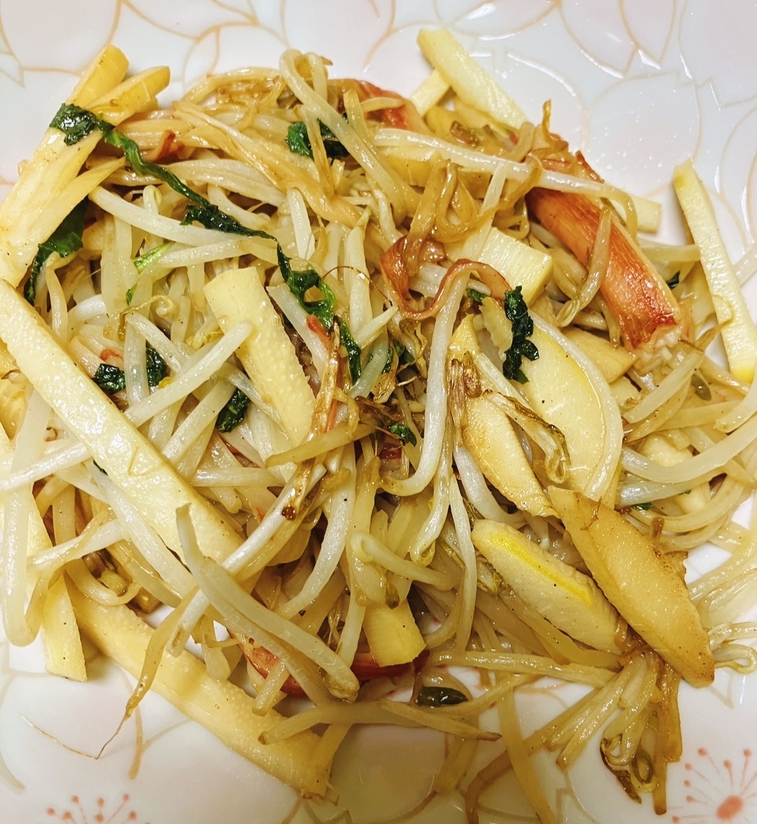 筍とモヤシとカニカマとシソの醤油炒め