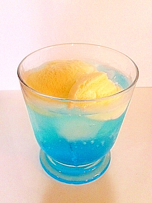 簡単 カキ氷 シロップで作るクリームソーダ レシピ 作り方 By Miki Cat 楽天レシピ