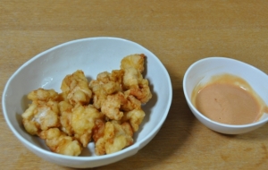 鳥肉のフリッター オーロラソース