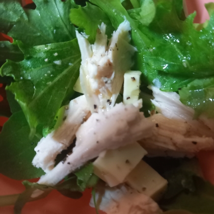 麹生活しましょ☘サラダチキンとチーズのサラダꕤ୭*