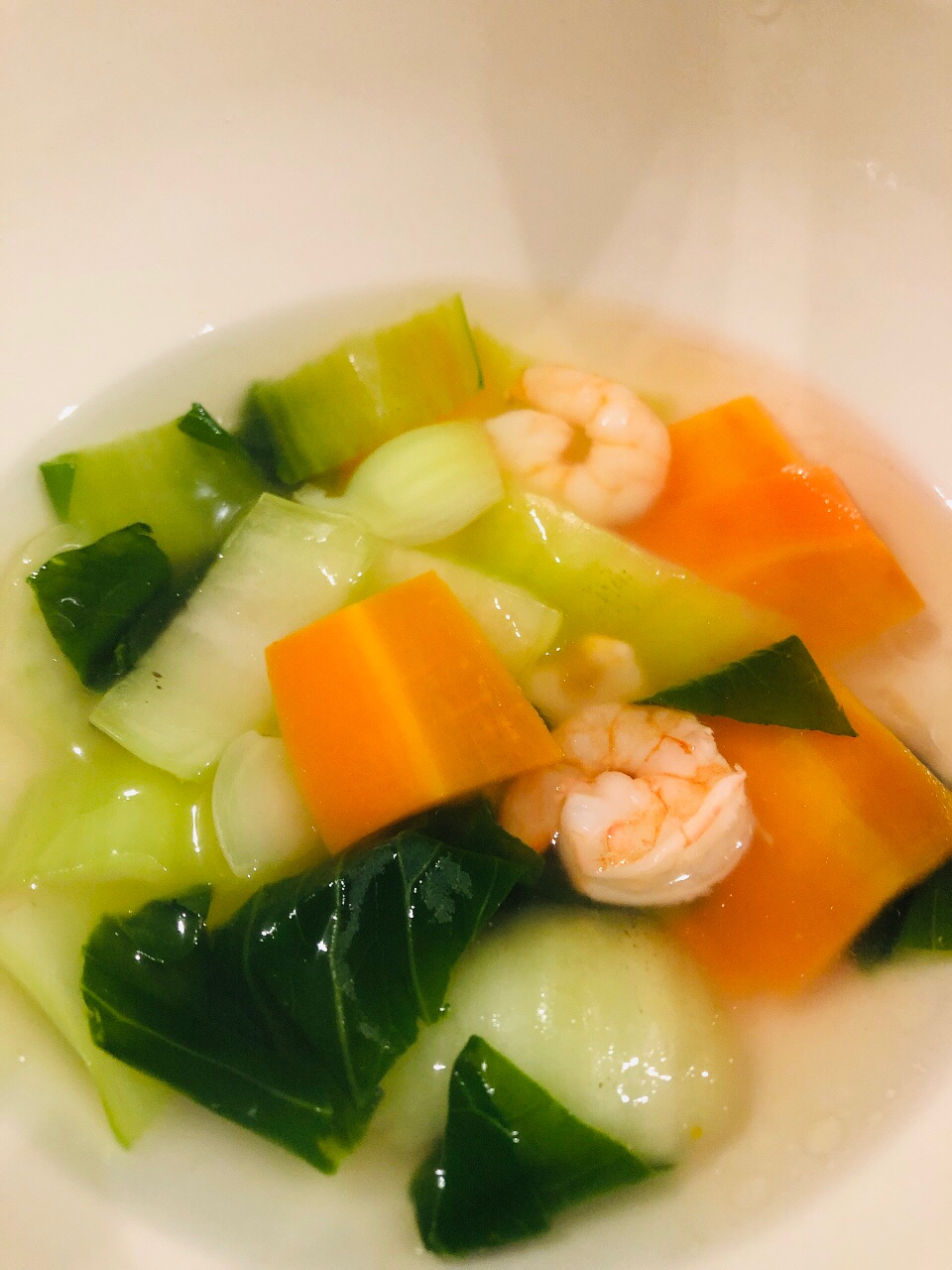 冷凍むきエビと青梗菜の中華風スープ