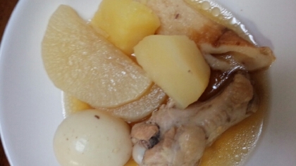 冷蔵庫にあるもので作りました♪
手羽元の出汁がきいていてとってもほっこり美味しかったです♪
ご馳走さまでした！