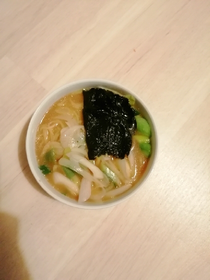 キャベツ豚骨醤油ラーメン
