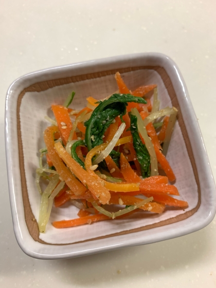 お弁当取り分けレシピ☆にんじんと水菜のごま和え