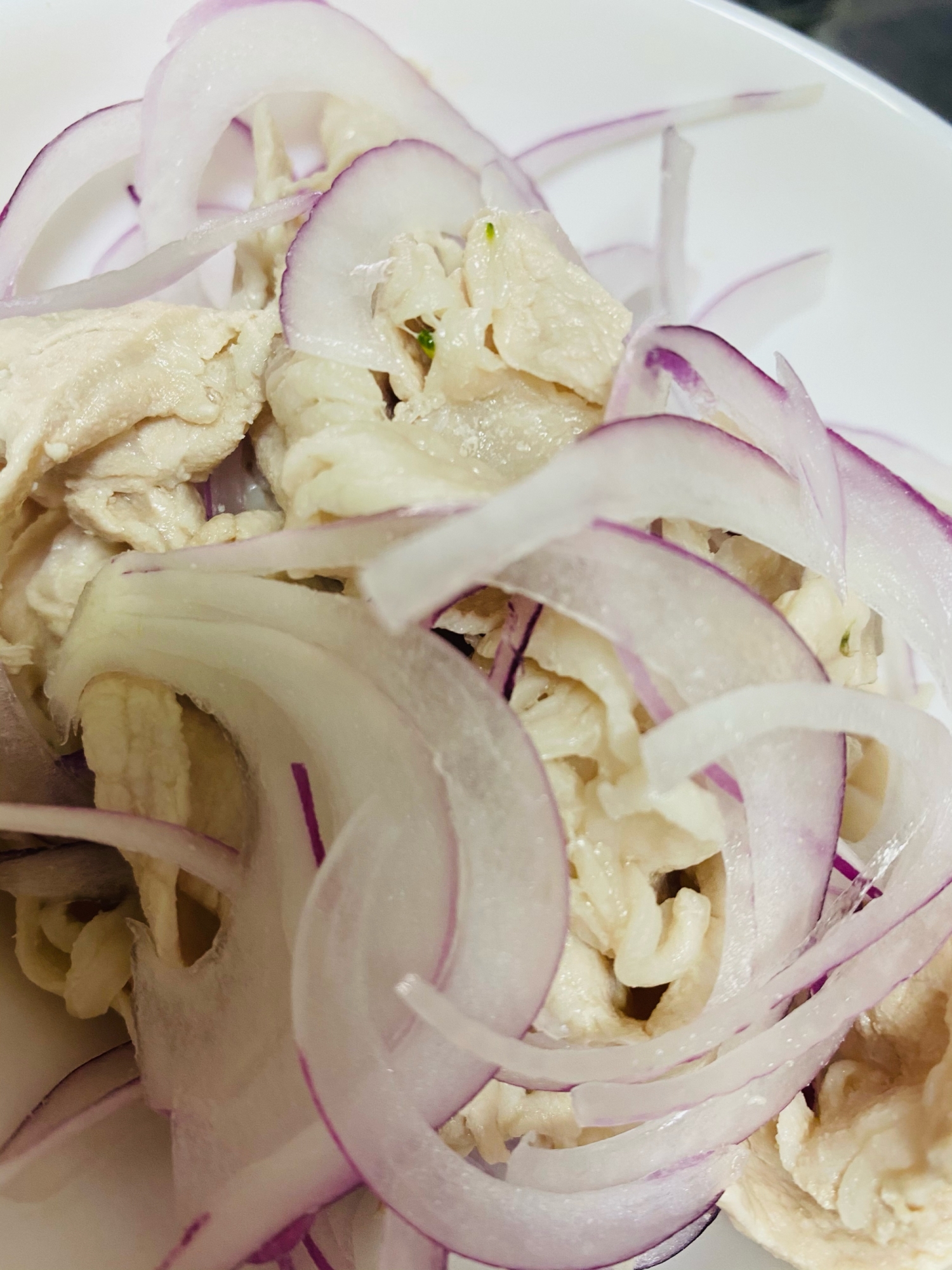 紫玉ねぎと豚肉のエスニック風サラダ