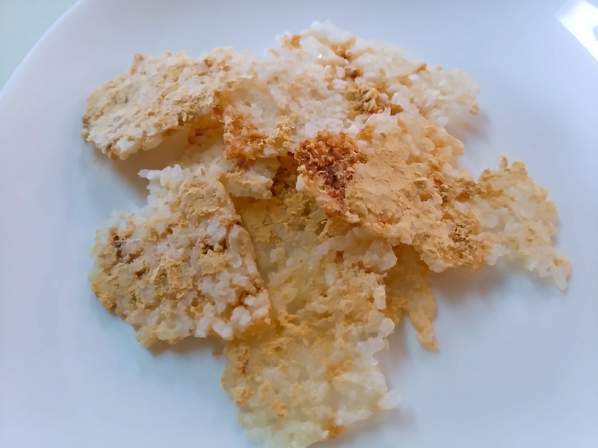 レンジで簡単☆ご飯できな粉せんべい