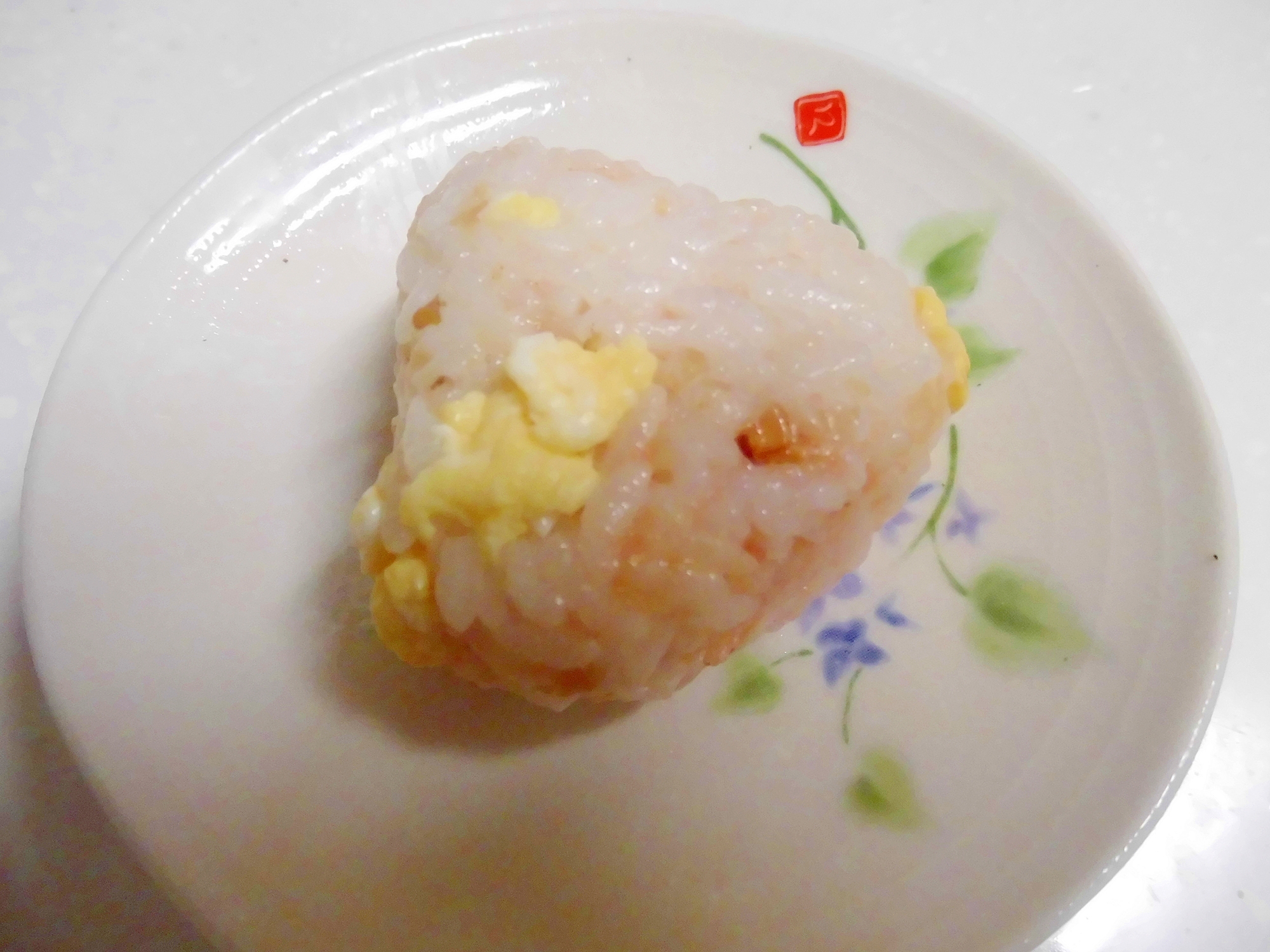福岡県　辛子明太子と卵とおかか醤油のおにぎり