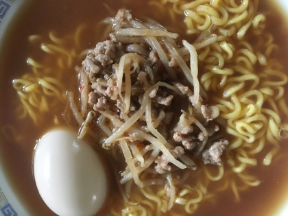 ひき肉もやしの味噌ラーメン